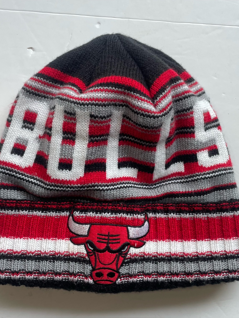 Mitchell & Ness Chicago Bulls NBA Knit Beanie Hat Cuffed Winter Cap Red Gray